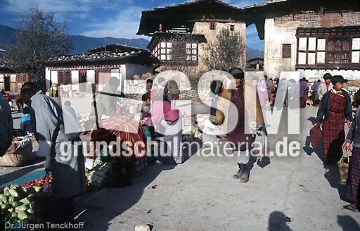 1054_Bhutan_1994_Markt in Paro.jpg
